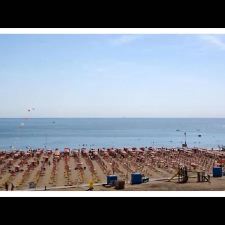 Very Nice Close To The Beach - By Beahost Apartment